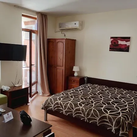 Garden Of Eden - M303 Rey&mar スヴェティ・ヴラス