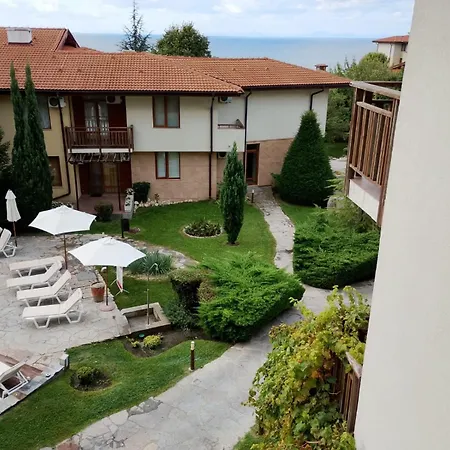 Garden Of Eden - M303 Rey&mar