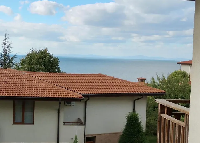 Garden Of Eden - M303 Rey&mar 公寓